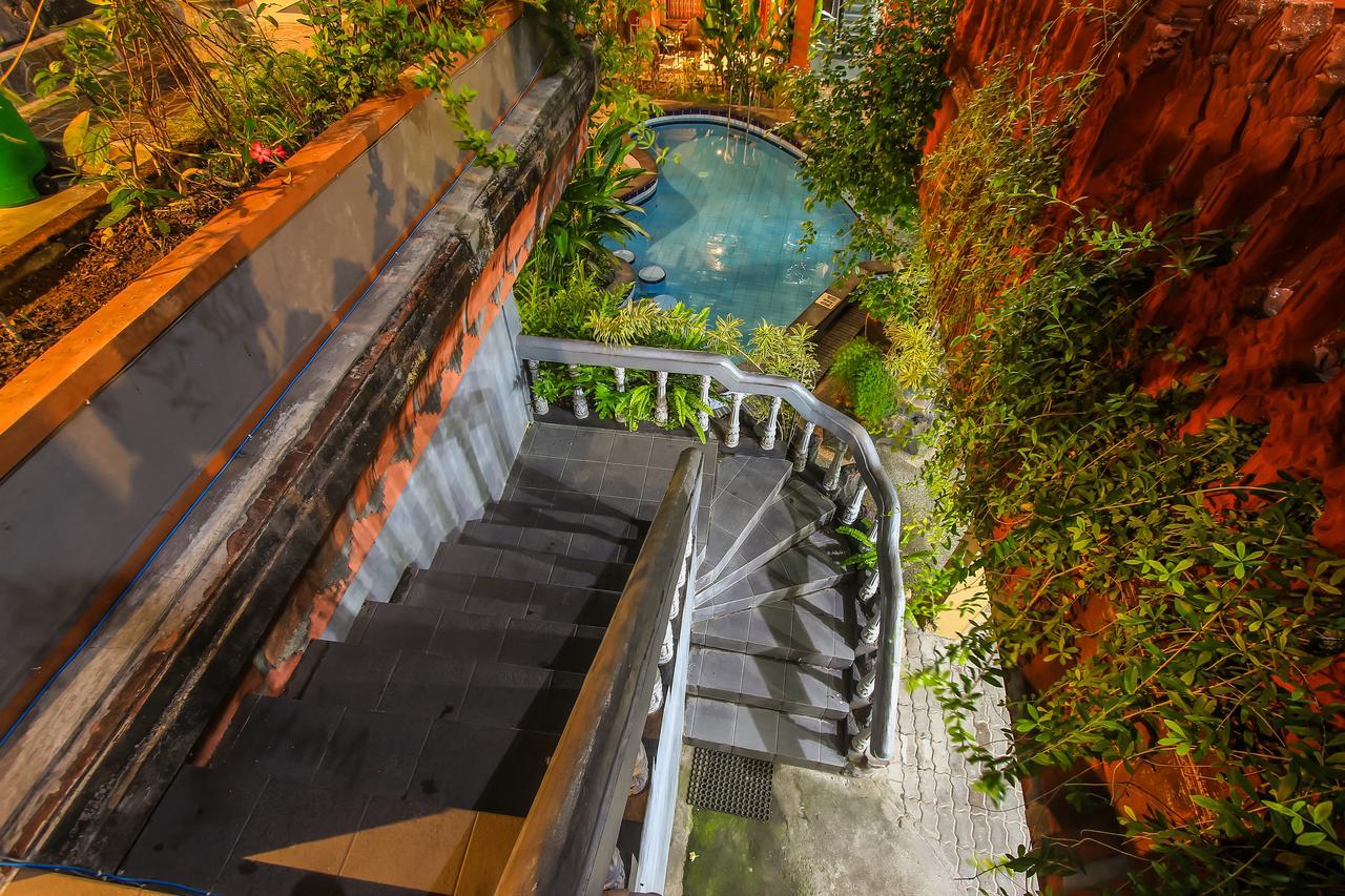 Hotel Lumbung Sari Legian Exterior foto
