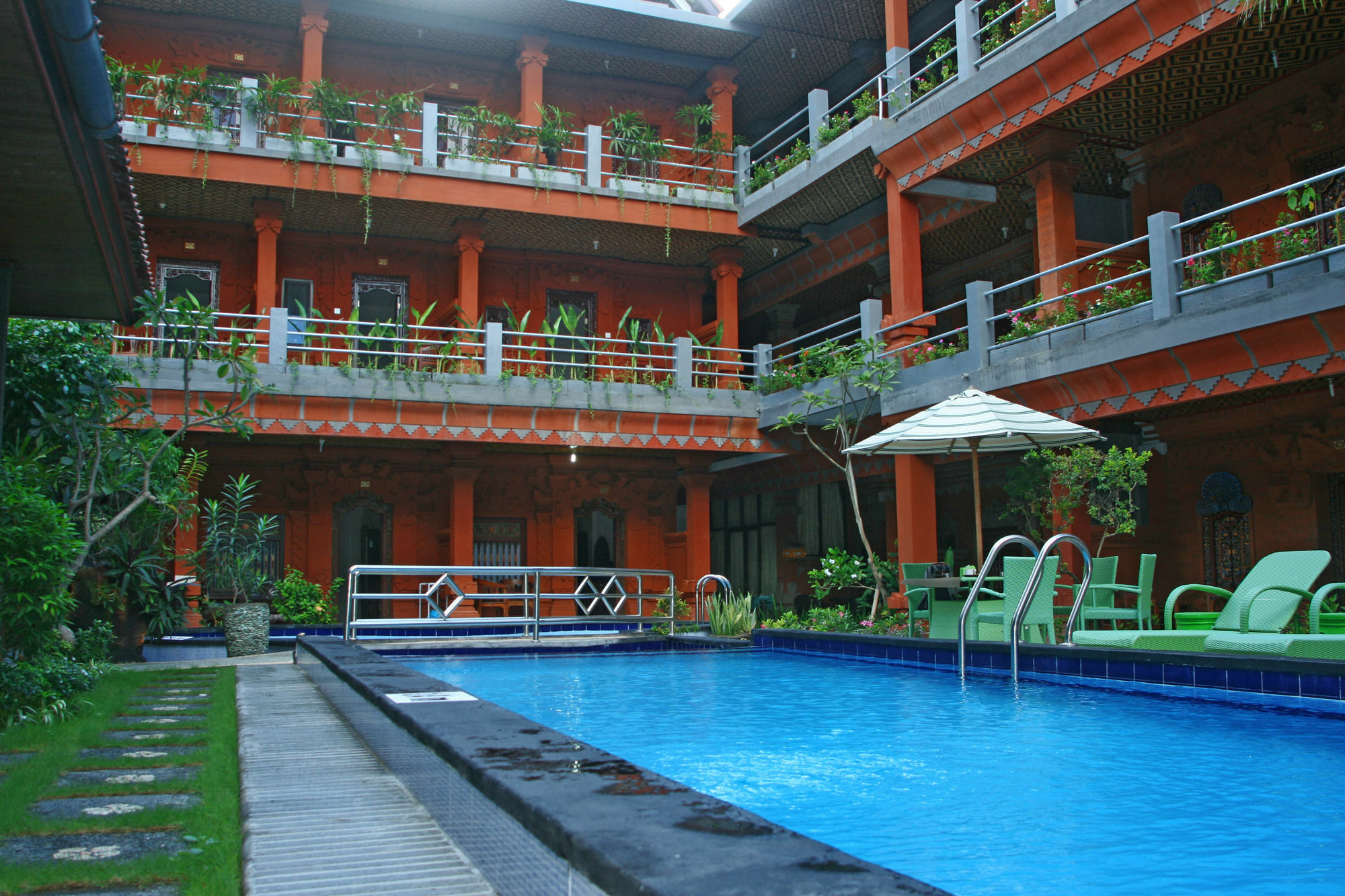 Hotel Lumbung Sari Legian Exterior foto